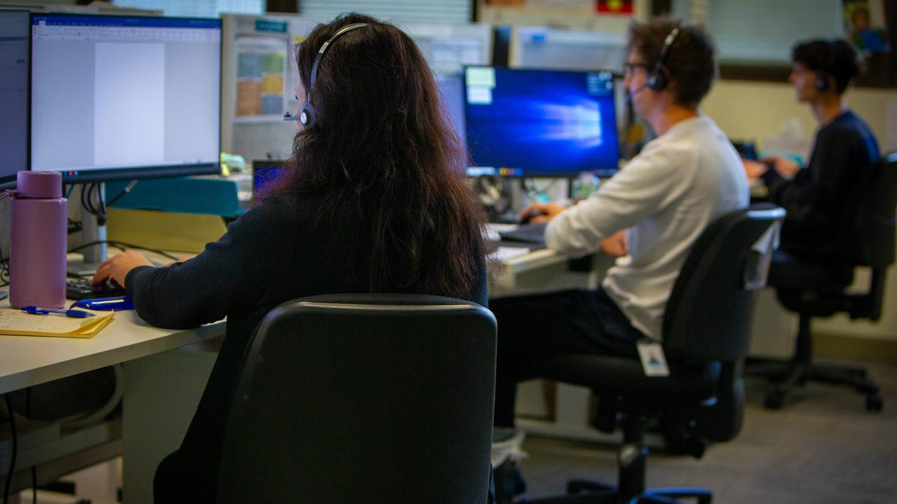 A call centre worker has revealed the tricks of the trade and how to avoid pesky phone calls. Picture: NCA NewsWire / Emma Brasier