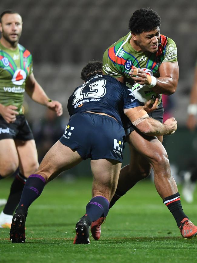 Poasa Faamausili takes on the Storm for the Warriors in Round 7