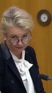 Transport Secretary asked about “hotties list” during Senate estimates