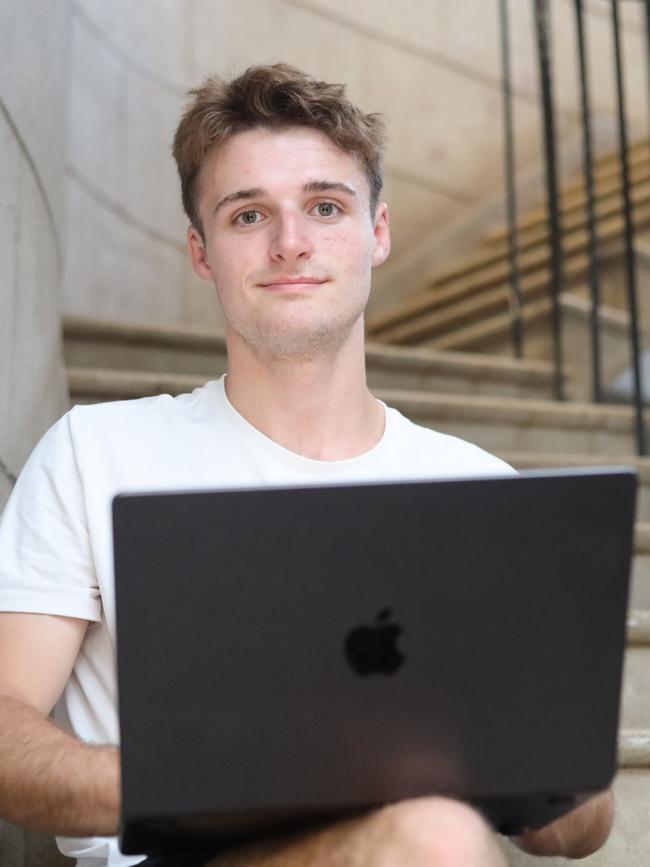 Harry Edwards started an e-commerce business and video editing platform at 13.