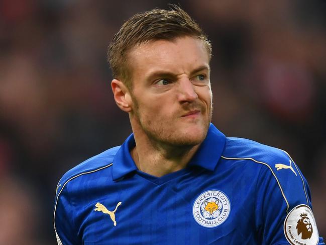 STOKE ON TRENT, ENGLAND - DECEMBER 17: Jamie Vardy of Leicester City reacts to being sent off during the Premier League match between Stoke City and Leicester City at Bet365 Stadium on December 17, 2016 in Stoke on Trent, England. (Photo by Michael Regan/Getty Images)