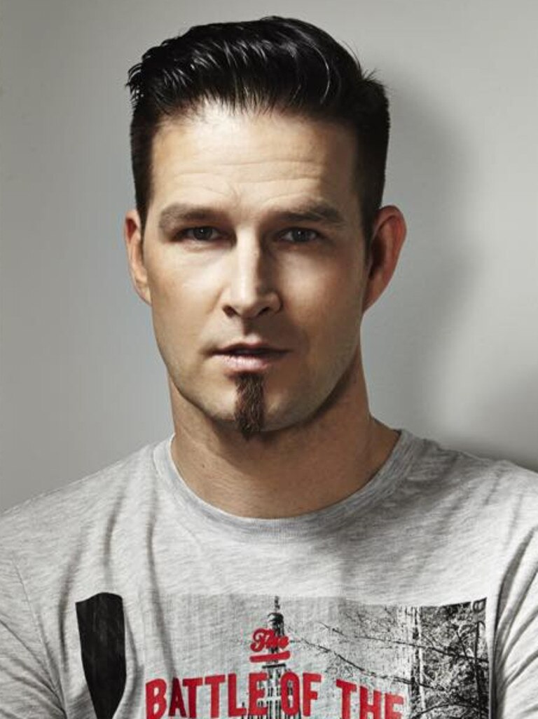 Darude rocking some very identifiable facial hair.