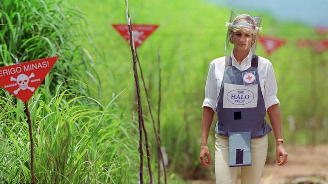 Princess of Wales Diana pictured walking through a minefield while wearing protective body armour in Huambo, Angola. Picture: Getty