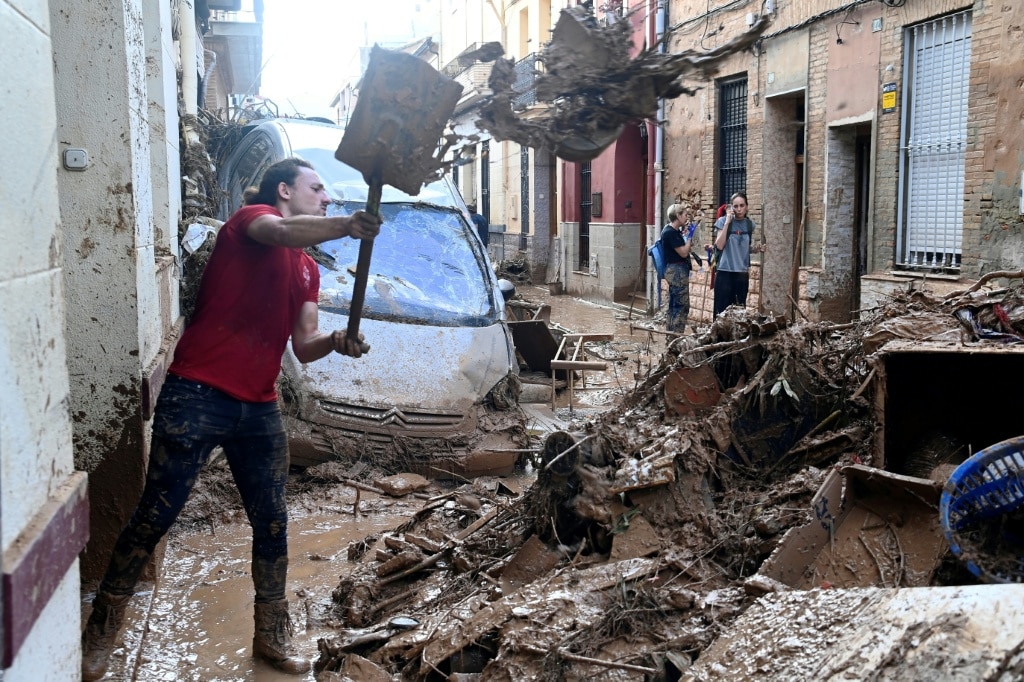 Mud and misery grip epicentre of Spain floods