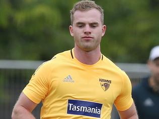Brownlow Medallist Tom Mitchell eyes Hawks leadership role, AFL