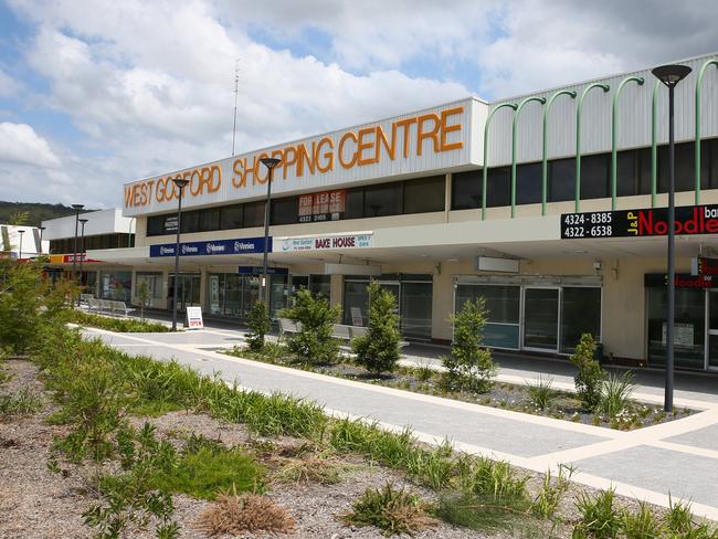 Many shops are closed at West Gosford Shopping Centre. Picture:Peter Clark