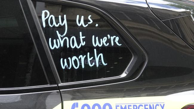 MELBOURNE,AUSTRALIA-NewsWire Photos 22 September, 2024: Generic images of signs on police vehicles protesting funding cuts to their department.  Picture: NCA NewsWire / Valeriu Campan