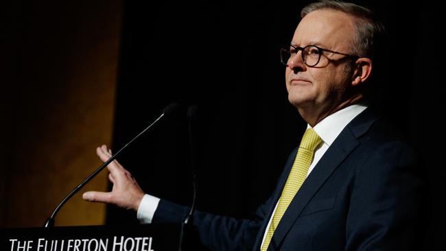 Prime Minister Anthony Albanese during a toast at the Cauliflower Club rugby lunch on Friday honouring former Wallabies captain Michael Hooper. Picture: NewsWire / Nikki Short