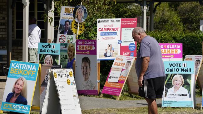 Thousands have already voted in prepoll. (AAP Image/Dave Hunt) N\\