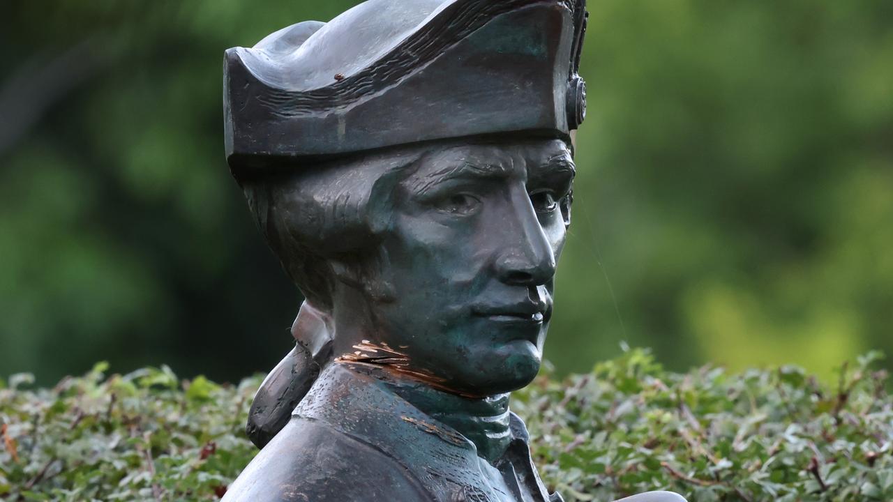 Vandals try to behead Captain Cook statue