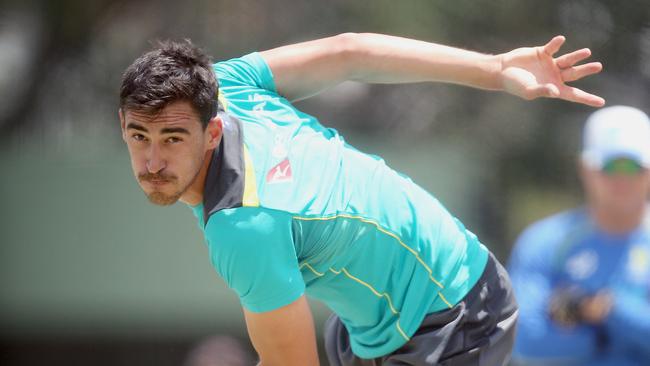 Australian Test bowler Mitchell Starc bowls with the Australian cricket team as they train in the nets at the Allan Border Field in Brisbane, Wednesday, November 15, 2017. (AAP Image/Jono Searle) NO ARCHIVING, EDITORIAL USE ONLY, IMAGES TO BE USED FOR NEWS REPORTING PURPOSES ONLY, NO COMMERCIAL USE WHATSOEVER, NO USE IN BOOKS WITHOUT PRIOR WRITTEN CONSENT FROM AAP