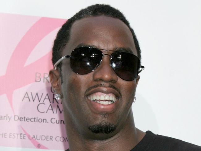 p47///14/09/2005. Sean "Diddy" Combs arrives to a cocktail reception he is co-hosting for The Breast Cancer Research Foundation to raise awareness for breast cancer, in New York. (AP Photo/Diane Bondareff)