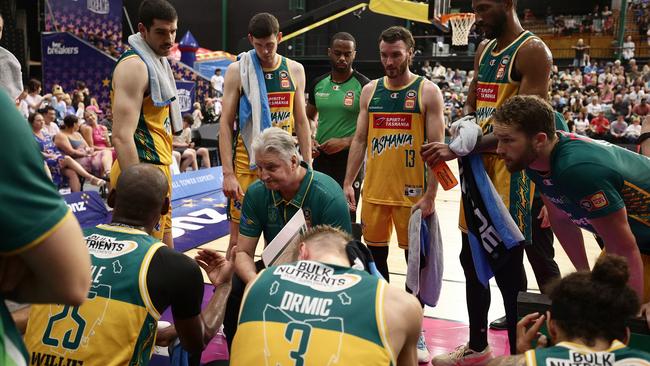 Scott Roth addresses his side during the round 17 NBL match between New Zealand Breakers and Tasmania JackJumpers at Eventfinda Stadium, on January 26, 2024, in Auckland, New Zealand. (Photo by Dave Rowland/Getty Images)