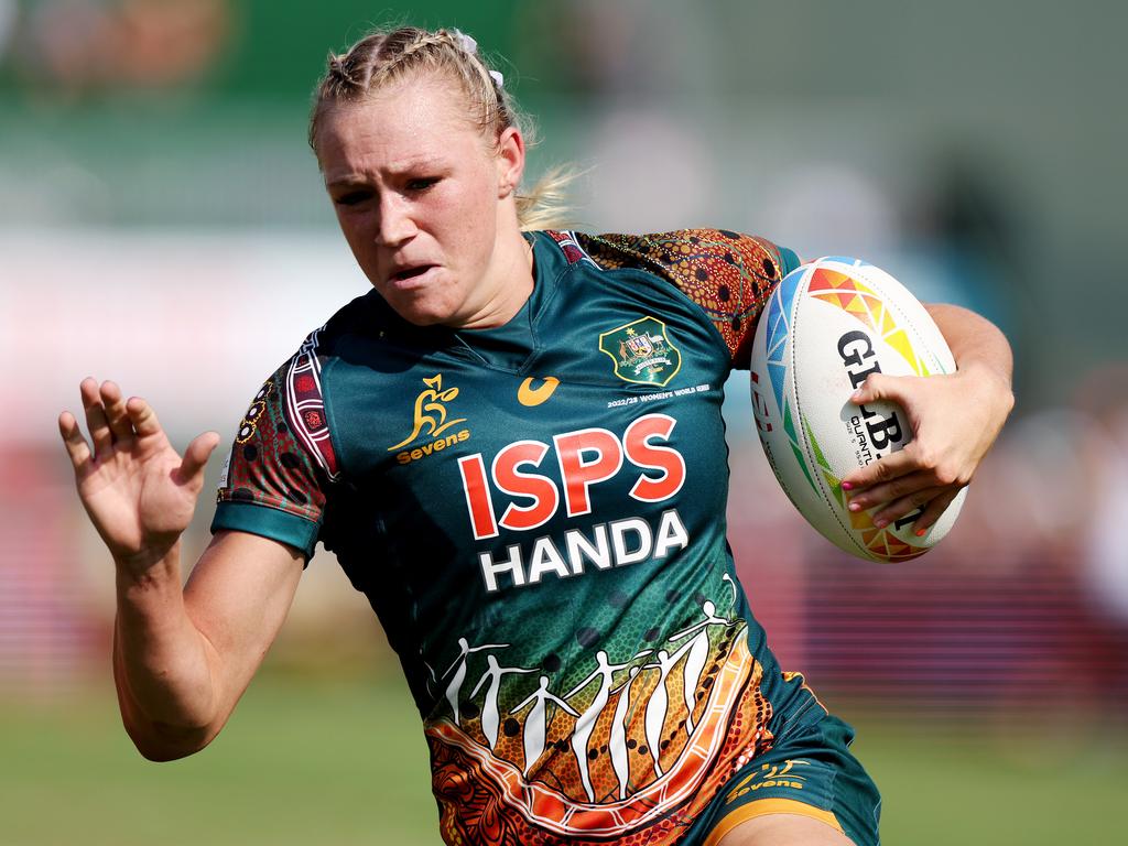 Rugby star Charlotte Caslick opens up on her new NRLW life with Sydney  Roosters