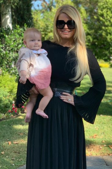 Jessica Simpson shows off incredible post baby 45kg weight loss