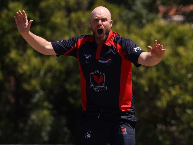 VSDCA: Ormond v Malvern: Michael Beer of Malvern bowling on Saturday, December 10, 2022 in Ormond, Victoria, Australia.Picture: Hamish Blair