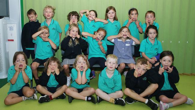 Surfside Primary Class F5 Back row L-R: Albie Anderson, Harry Van Wegen, Sidney Kirsch, Sophie Weeks, Billie Phelan, Tilly Martin, Rafferty McCredden. Middle row: Ari Johnson, Audrey Robinson, Elsie Anderson, Katie Baker, Matilda Wynne. Front row: Jagga Cummins, Koby Schmidhuber, Flora Rogers, Thomas Wall, Patrick Mussetti, Maddy Brooks.