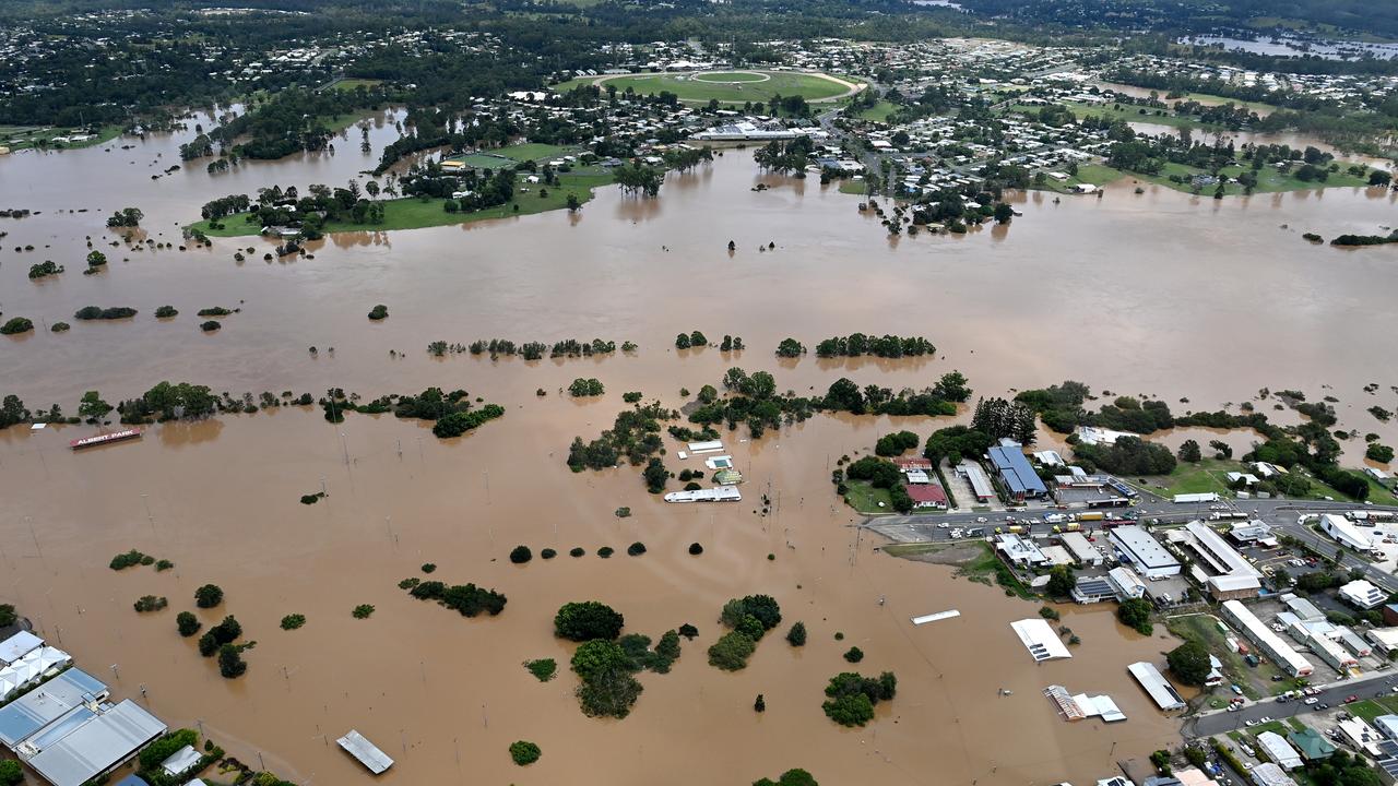 Floodwaters surround the town of Gympie on February 27, 2022. Photo: Bradley Kanaris/Getty Images