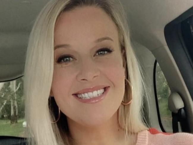 Kinda Sorta Dating host Jana Hocking. Picture: Instagram/Jana Hocking.