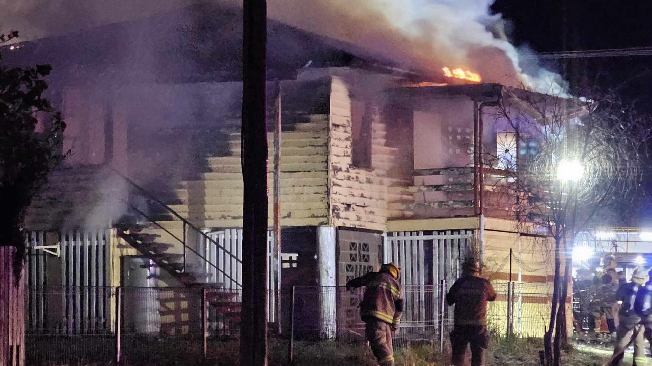 Fire crews on scene at the Edington St house fire. PHOTO: Kerry Smith.