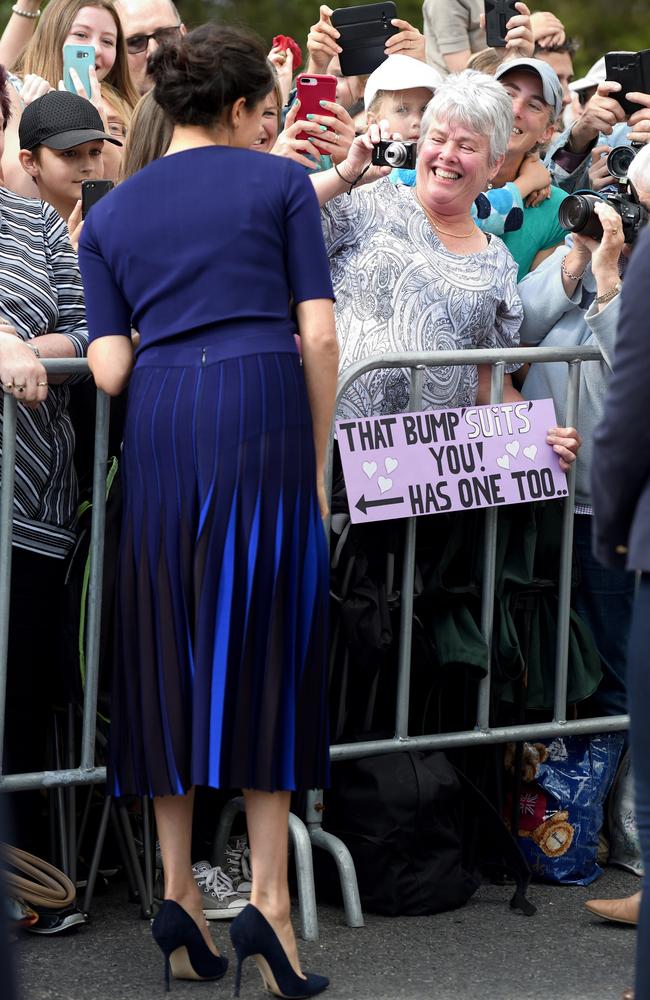 Blue skirt meghan discount markle