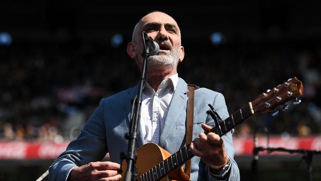 Paul Kelly delighted the crowd at last year’s AFL Grand Final. Picture: Daniel Carson/AFL