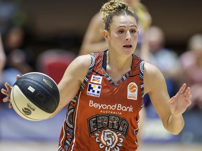 Former Sydney Flames star Tiana Mangakahia announced her retirement in 2023 due to stage 4 breast cancer. Jenny Evans/Getty Images