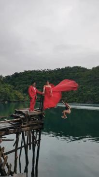 Sister-in-law gets bride's perfect wedding picture