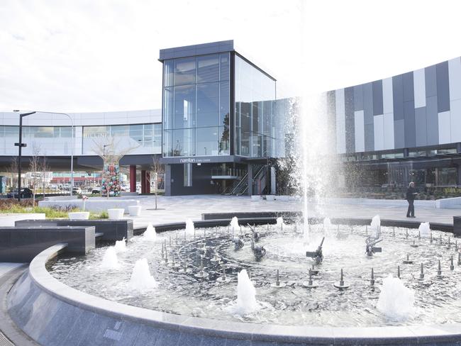 Stuck visited a beauty salon at Narellan Town Centre but never paid for her haircut. (AAP IMAGE/Melvyn Knipe)