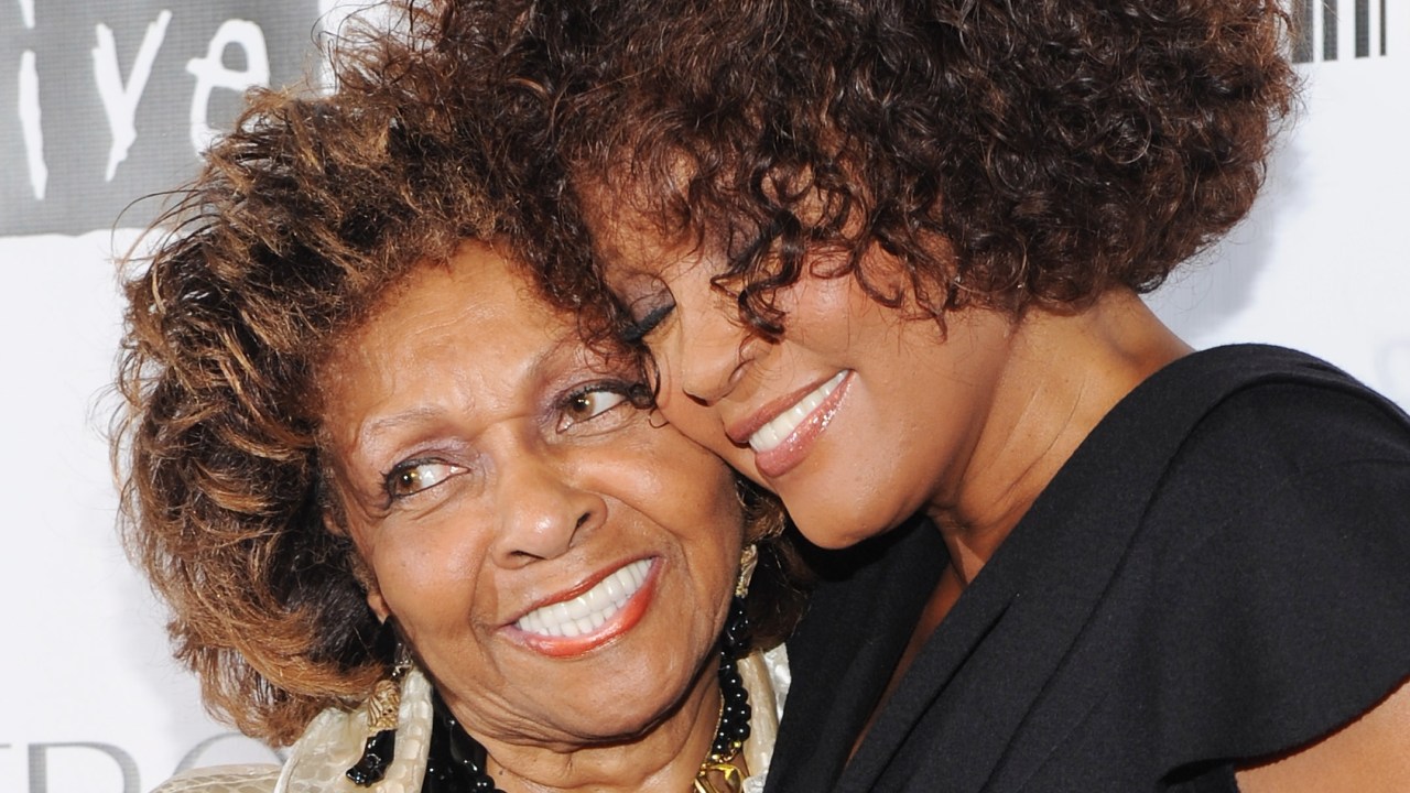 Fresh heartbreak for Whitney Houston's family as her mother and gospel  legend Cissy Houston dies at the age of 91 | Sky News Australia