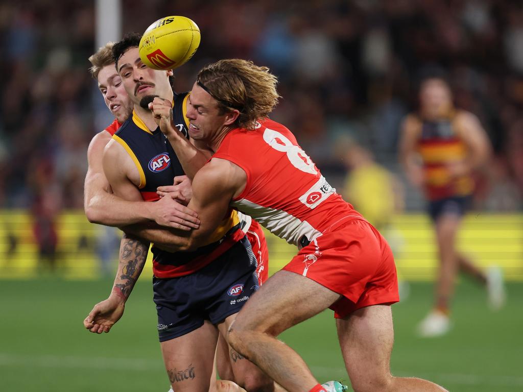 Sydney has been able to sustain their pressure far longer than their opponents to help tally up some big winning margins. Picture: James Elsby/AFL Photos via Getty Images