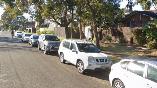 Flinders Rd in Cronulla.