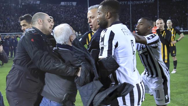 PAOK owner, businessman Ivan Savvidis invaded the pitch with a gun