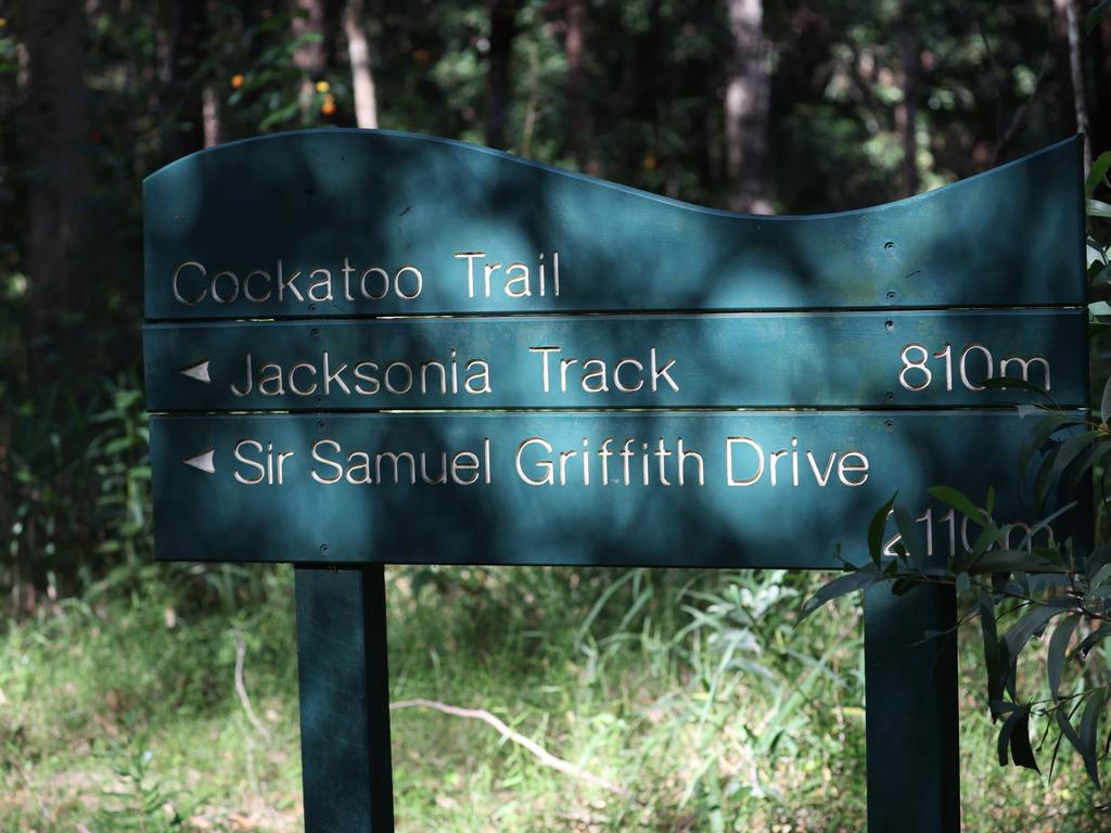 Cockatoo trail sign. Picture: Liam Kidston.