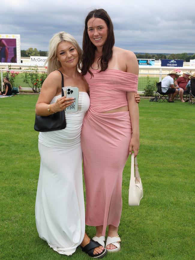 Madison Hoskin and Tahlia Cobbledisc attend the Ballarat Cup. Picture: Brendan Beckett