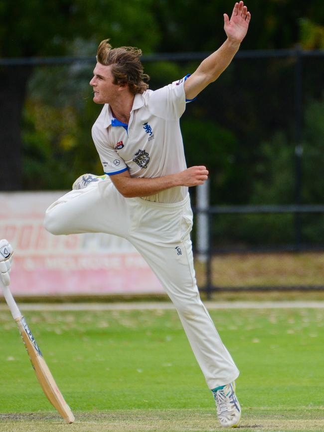 Tom O'Connell lets one rip for Sturt. Picture: Brenton Edwards/AAP