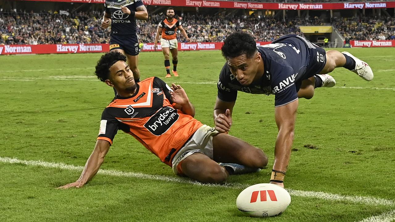 Both of Taulagi’s parents were born in Samoa and his older brother Jamie-Jerry Taulagi has represented the nation on six occasions in rugby union. (Photo by Ian Hitchcock/Getty Images)