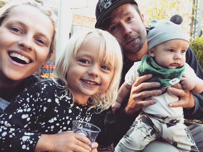 PTeresa Palmer returns to Adelaide with her family for Easter. Picture: @teresapalmer