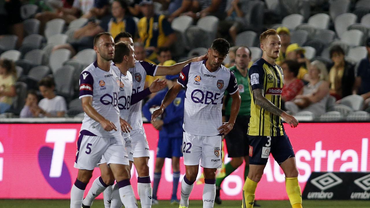 Perth Glory beat the Central Coast Mariners 4-1.