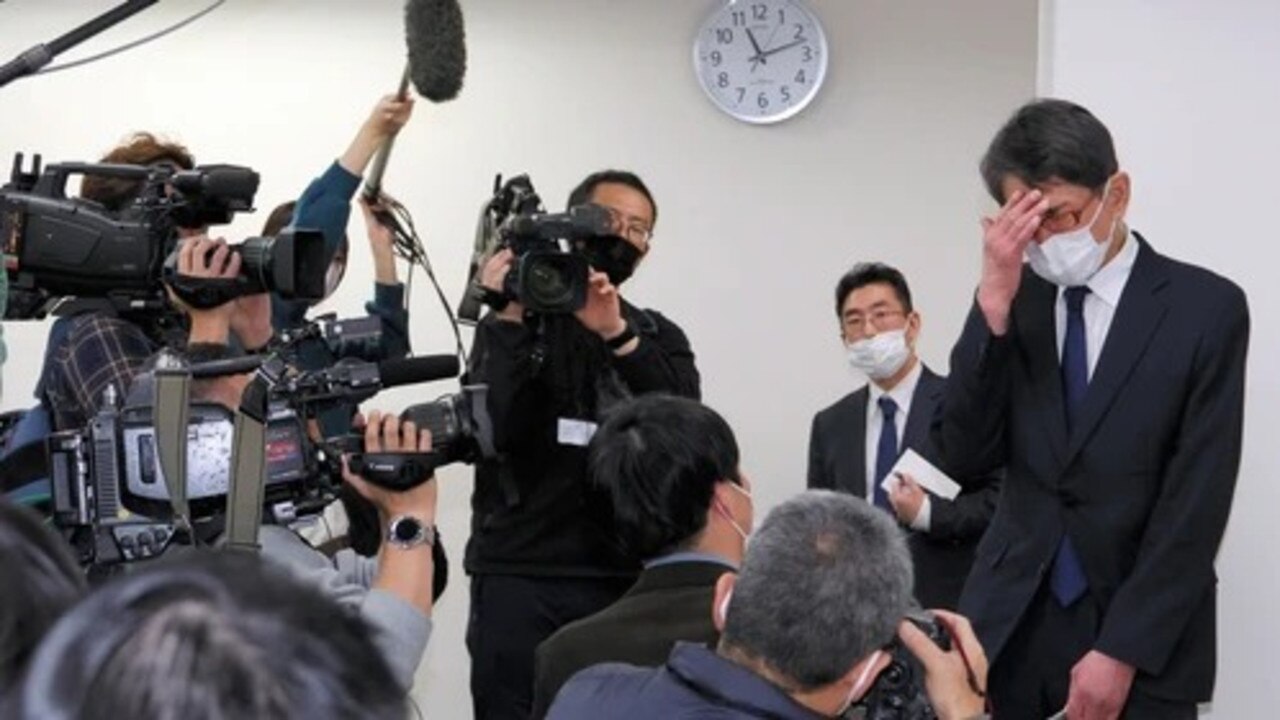 Makoto Yamada, president of the Daimaru Besso Inn (right) says he instructed his staff to falsify bathwater chlorination records. Picture: Getty Images