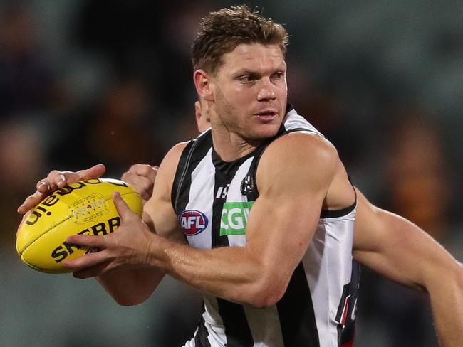 ADELAIDE, AUSTRALIA - AUGUST 11: Taylor Adams of the Magpies in action during the 2020 AFL Round 11 match between the Adelaide Crows and the Collingwood Magpies at Adelaide Oval on August 11, 2020 in Adelaide, Australia. (Photo by Matt Turner/AFL Photos via Getty Images)