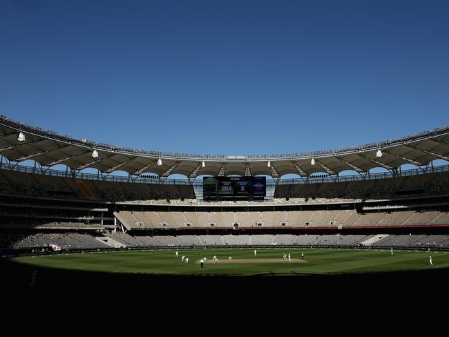 PERTH, AUSTRALIA - DECEMBER 17: A general view during day four of the Men's First Test match between Australia and Pakistan at Optus Stadium on December 17, 2023 in Perth, Australia (Photo by Paul Kane/Getty Images)