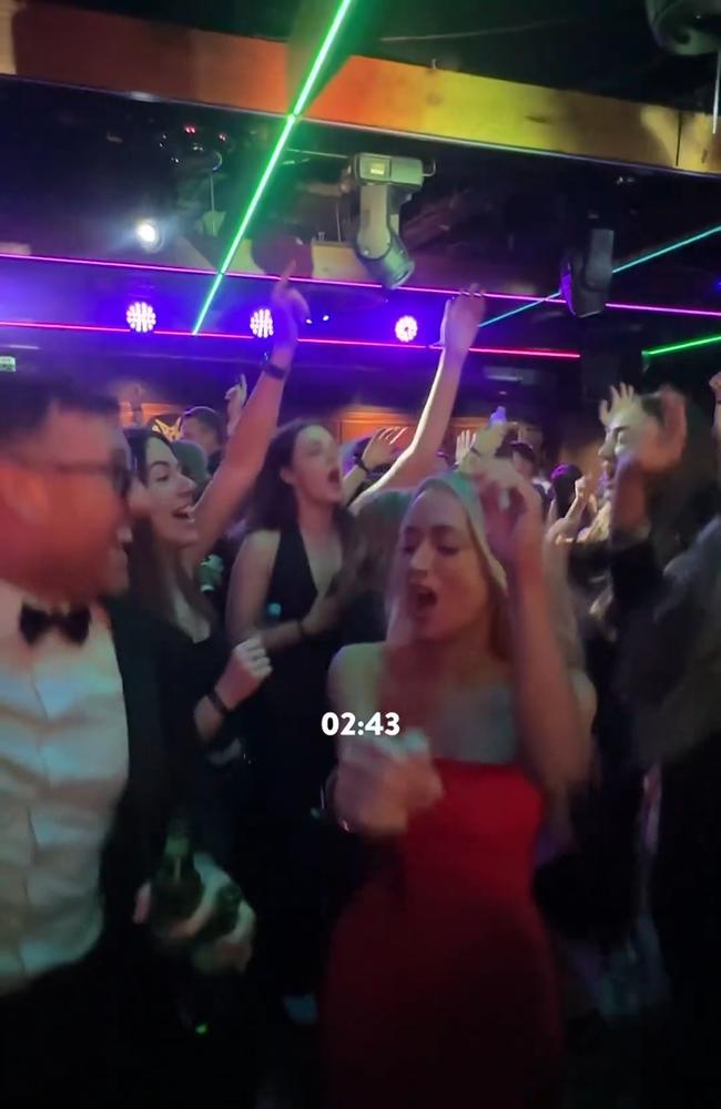 2:43am: Back to the dancefloor. Picture: kyleandjackieo/Instagram