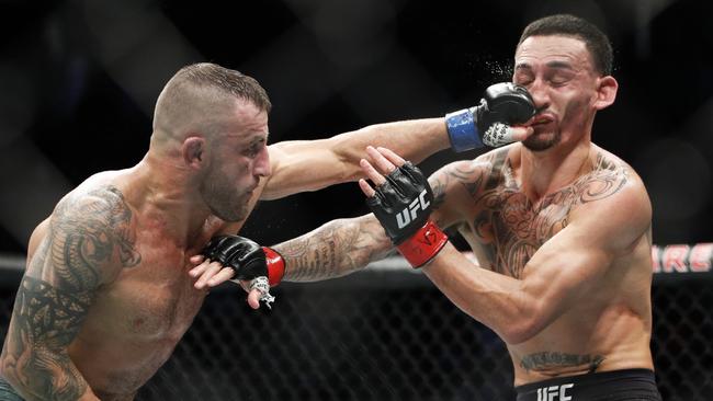 Alexander Volkanovski ground out a gruelling win over Max Holloway. Picture: AP