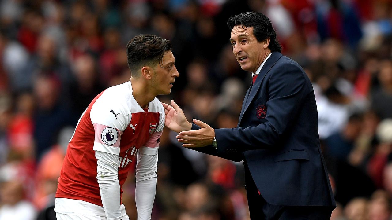The feud between Mesut Ozil and Unai Emery has reached boiling point.