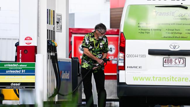 Prices and margins vary greatly at the various servos. Picture: NewsWire / Dan Peled