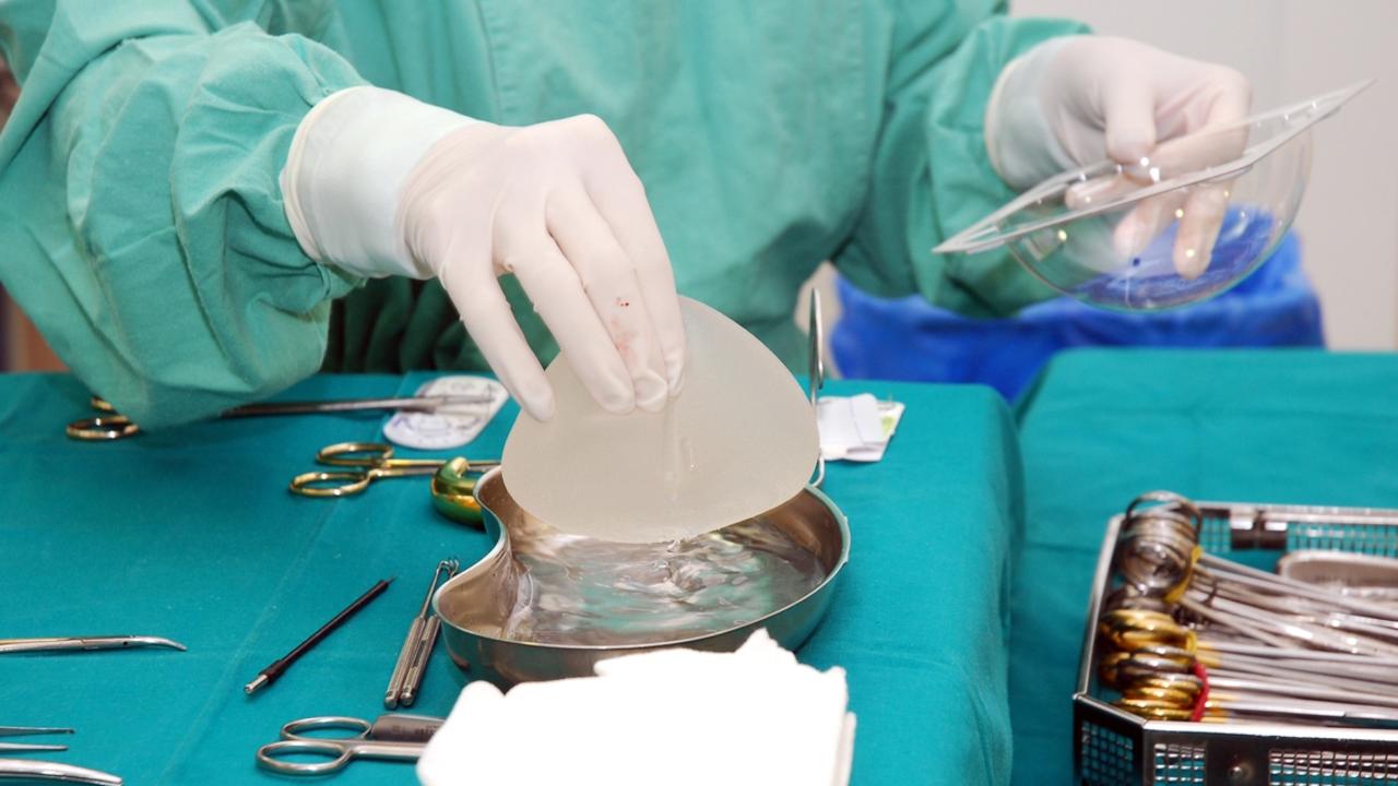 Breast implant ban: Macquarie University Hospital surgeon speaks out