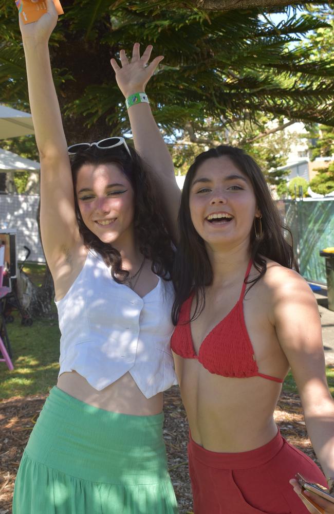 Amelia Keane and Bryony Keane at the 2022 Caloundra Music Festival. Photo: Elizabeth Neil