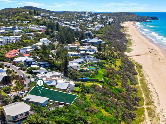 Gina Rinehart relists land at Sunrise beach