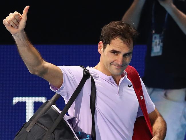 LONDON, ENGLAND - NOVEMBER 18:  Roger Federer of Switzerland waves goodbye to the crowd after his three set defeat by David Goffin of Belgium in their semi final match the Nitto ATP World Tour Finals at O2 Arena on November 18, 2017 in London, England.  (Photo by Clive Brunskill/Getty Images)